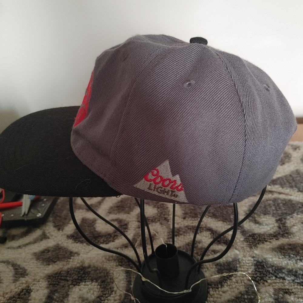 Men's snapback - Picture 2 of 3